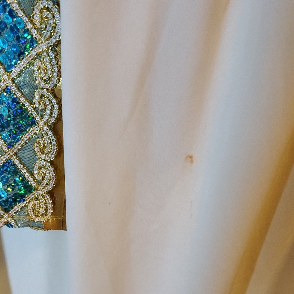Cleopatra Costume - Women's XL, White Dress with Blue Cape, Headress - Picture 7 of 7